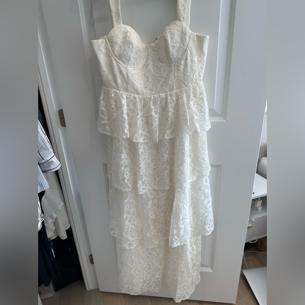 White lace dress